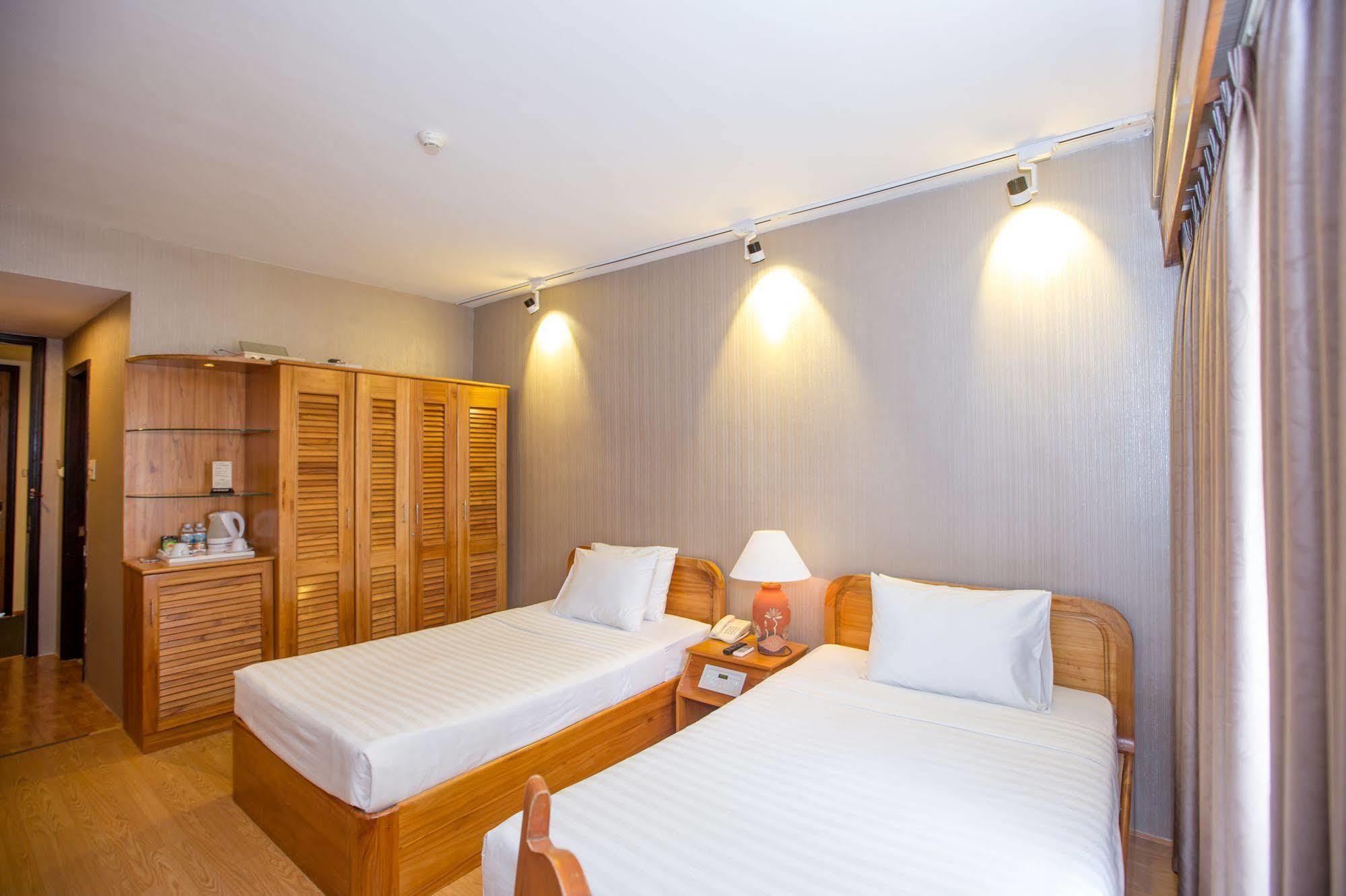 Vien Dong Hotel Nha Trang Bagian luar foto